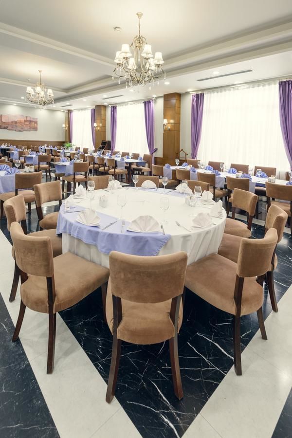 Отель Comfort Hotel Astana Нур-Султан-18