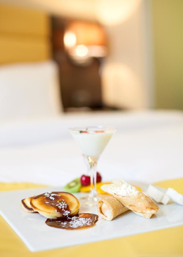Отель Comfort Hotel Astana Нур-Султан