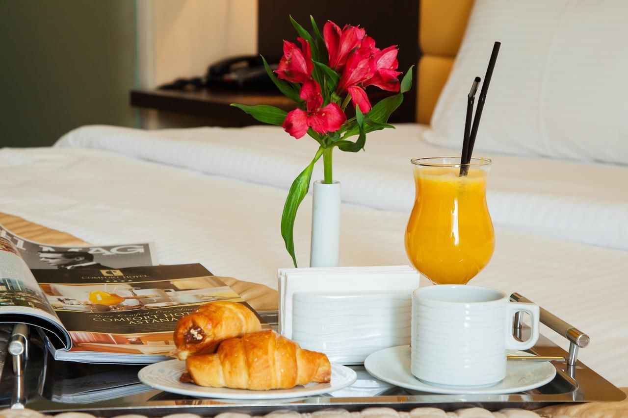 Отель Comfort Hotel Astana Нур-Султан