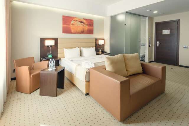Отель Comfort Hotel Astana Нур-Султан-9